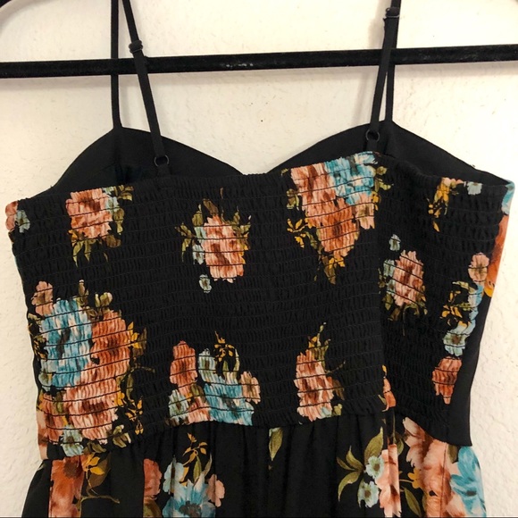 🌸🌻Floral wide-leg jumpsuit🌷🌺 - Picture 2 of 6